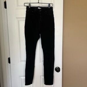 Forever 21 Women's Ripped Black Jeans. Size 28. Inseam 25.5"